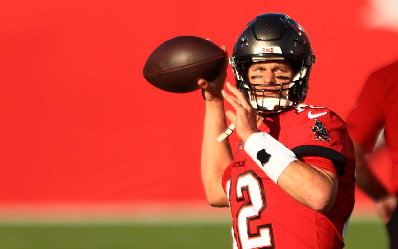 DFS Core Plays and Value Stacks Week 7 4for4