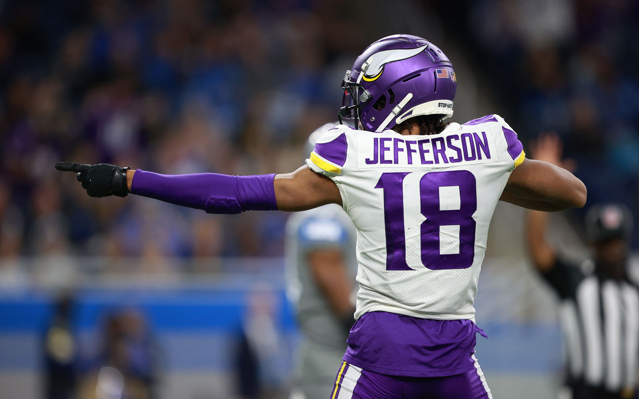 AP source: Vikings put WR Justin Jefferson on IR