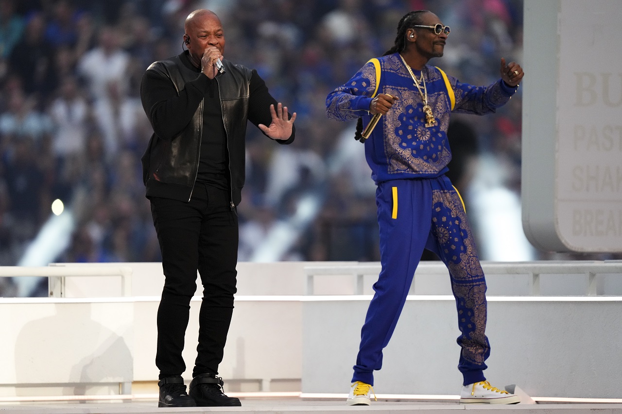 super bowl halftime show betting odds
