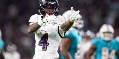 Zay Flowers finger guns 