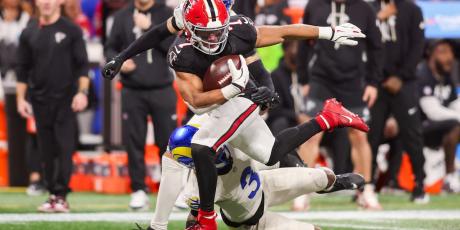 Bijan Robinson carry