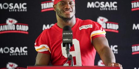 kenneth walker training camp podium