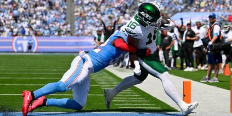 Kenyan Sadiq end zone