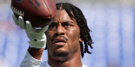 isaiah likely staring at ball