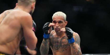 charles oliveira square up