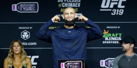 khamzat chimaev official weigh-in