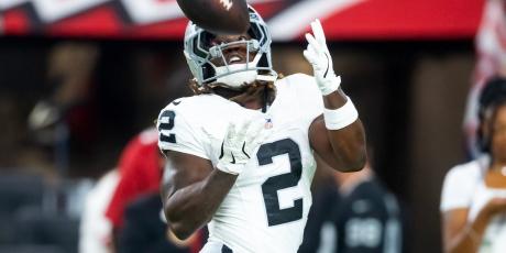 Ashton Jeanty focused