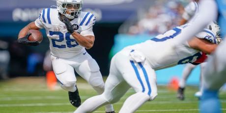 Jonathan Taylor running