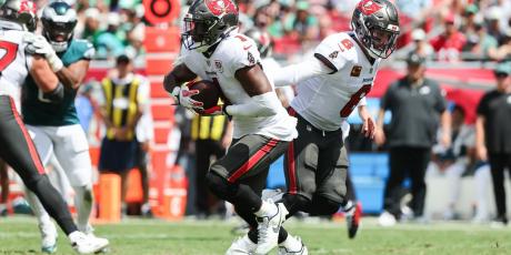 rachaad white handoff