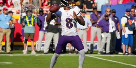 lamar jackson throwing