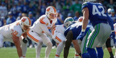 baker mayfield under center