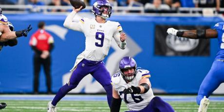 J.J. McCarthy passes