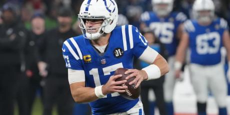 daniel jones running