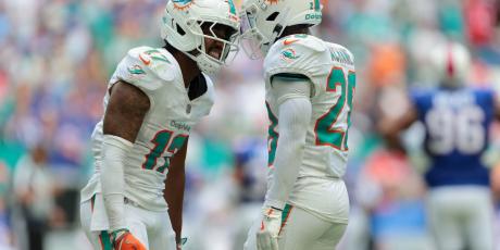 de'von achane jaylen waddle celebration