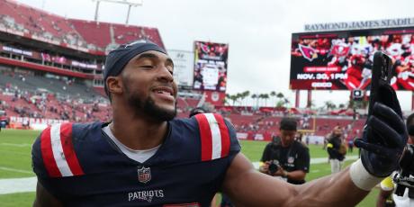 treveyon henderson selfie