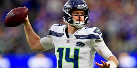 sam darnold throwing