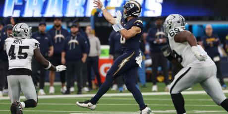 justin herbert throw