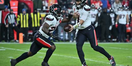 c.j. stroud woody marks handoff