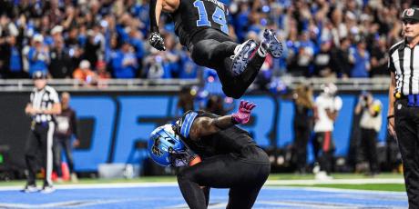 jahmyr gibbs amon-ra st. brown celebration