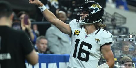 trevor lawrence pointing