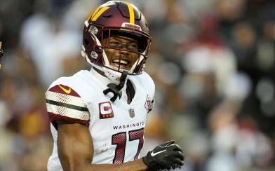 terry mclaurin smiling 