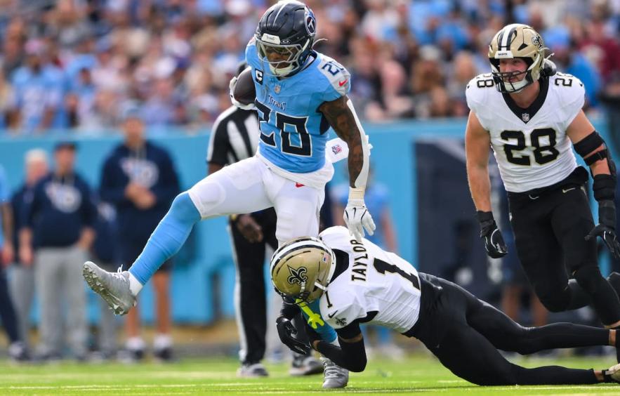 Despite a Leading Role, Tony Pollard Doesn’t Bring Much Upside in Fantasy Football