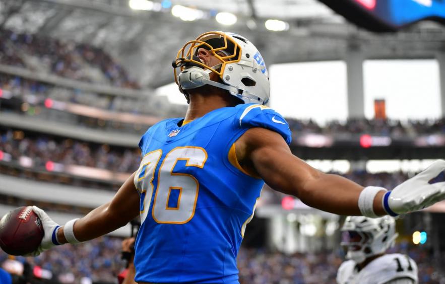 Week 3 NFL Cheatsheet: Injuries, Picks, DFS, Props, Updated Fantasy Football Rankings