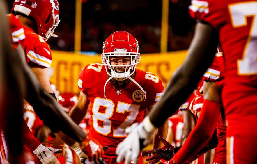 Should You Pay Up for Travis Kelce in 2021 Auction Drafts?