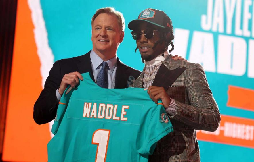 Jaylen Waddle: Gadget Player or Alpha Receiver in Miami?