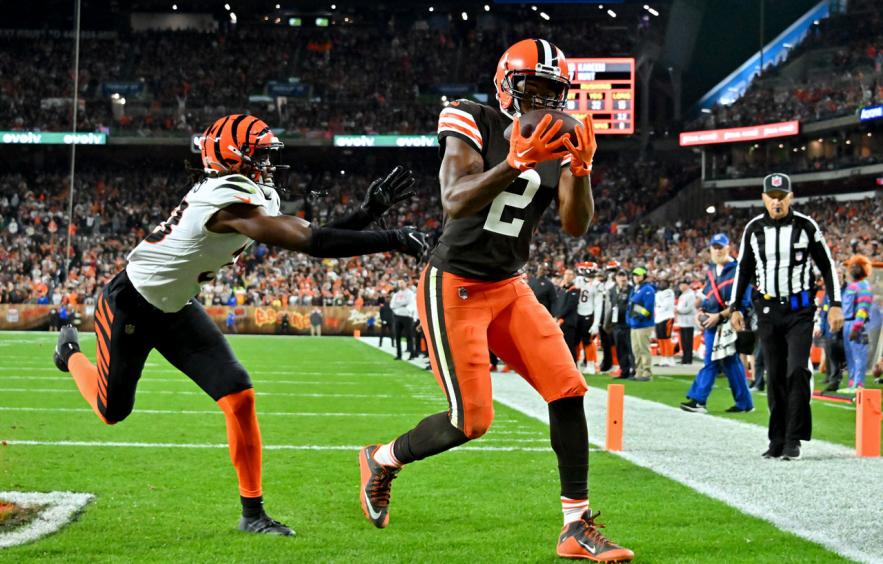 best player props week 10