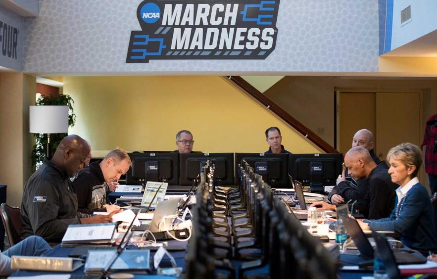 Bracket Pick Strategy: To Win Your NCAA Pool, Don&#039;t Try To Make Perfect Picks