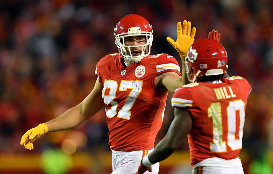 Fantasy Football Debate: Travis Kelce vs. Tyreek Hill