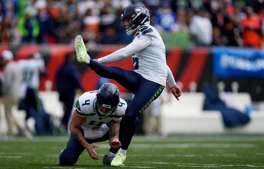 Fantasy Football Kicker Streaming Week 10