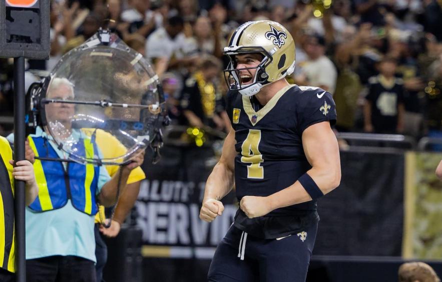 An Expert’s Cheat Sheet to Dominating Yahoo! Fantasy Football Drafts An Expert’s Cheat Sheet to Dominating Yahoo! Fantasy Football Drafts