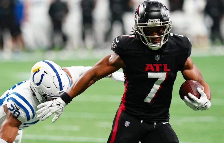 Breaking Down Fantasy Football Running Back Draft Strategies for 2024 Breaking Down Fantasy Football Running Back Draft Strategies for 2024