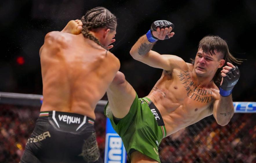 Scott Smith’s Top Plays for UFC 314: Volkanovski vs Lopes