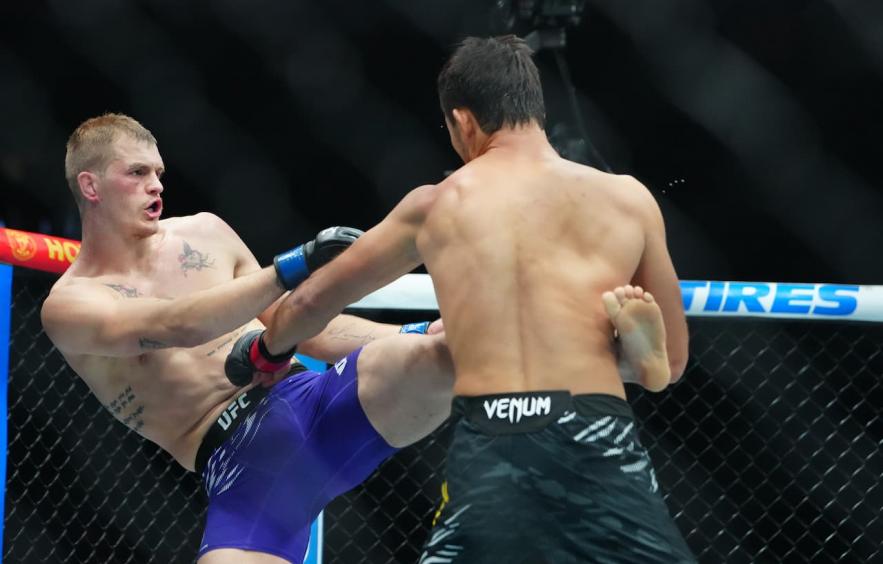 Scott Smith’s Top Plays for UFC Qatar: Tsarukyan vs Hooker