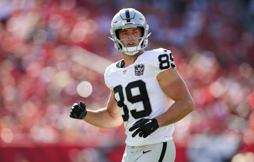 Week 15 DraftKings &amp; FanDuel Showdown Plays: Monday Night NFL DFS for Falcons vs. Raiders