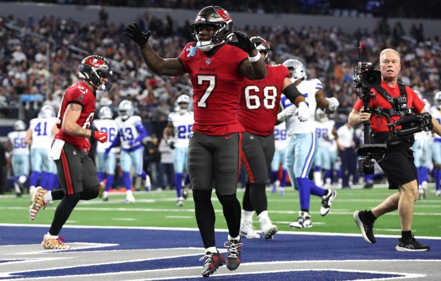 DraftKings &amp; FanDuel NFL DFS Week 17 Cash Strategy &amp; Picks