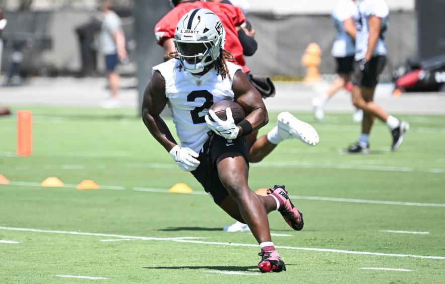 Breaking Down Fantasy Football Running Back Draft Strategies for 2025 Breaking Down Fantasy Football Running Back Draft Strategies for 2025