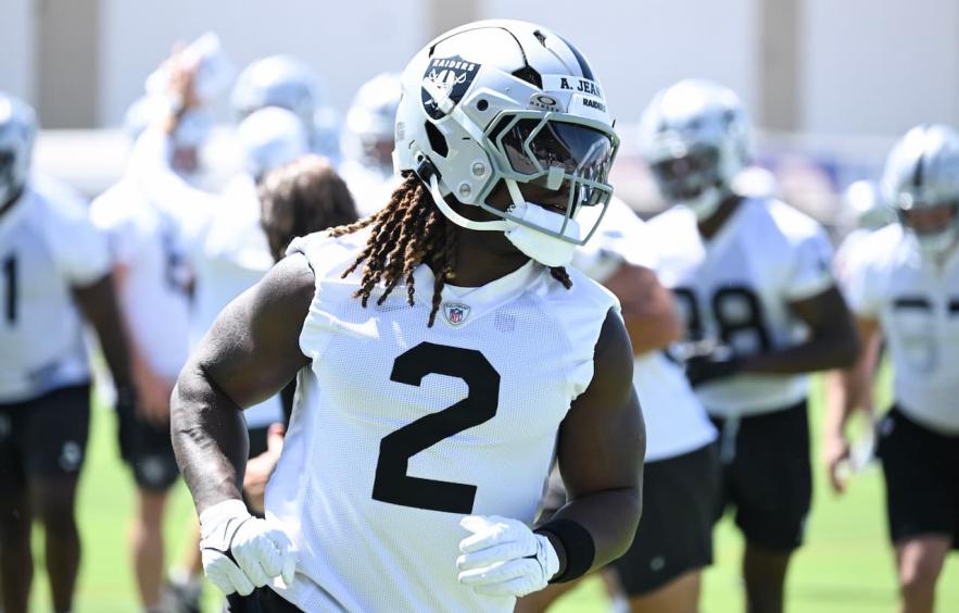 Who Should You Draft with the 10th Pick in Fantasy Football Drafts in 2025?
