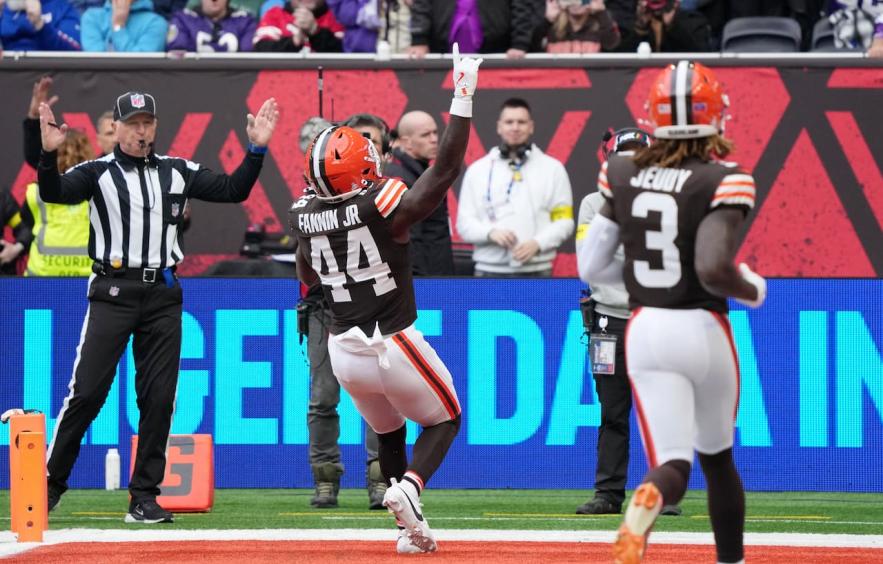 Tight End Streaming Week 7: Fannin Still a Must Grab Tight End Streaming Week 7: Fannin Still a Must Grab
