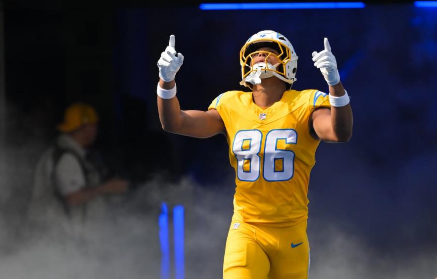 Tight End Streaming Week 8: Get on the Oronde Train Tight End Streaming Week 8: Get on the Oronde Train
