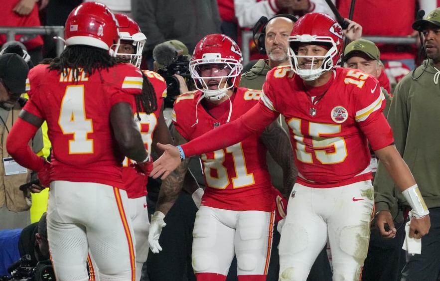 Squirrel Patrol’s Week 9 NFL DFS Picks & Cheat Sheet (DraftKings & FanDuel) Squirrel Patrol’s Week 9 NFL DFS Picks & Cheat Sheet (DraftKings & FanDuel)