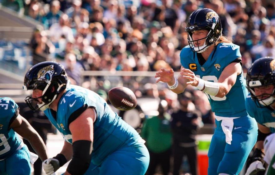 2025 Week 17 NFL Weekend Cheatsheet: Injuries, Picks, DFS, Props, Updated Rankings