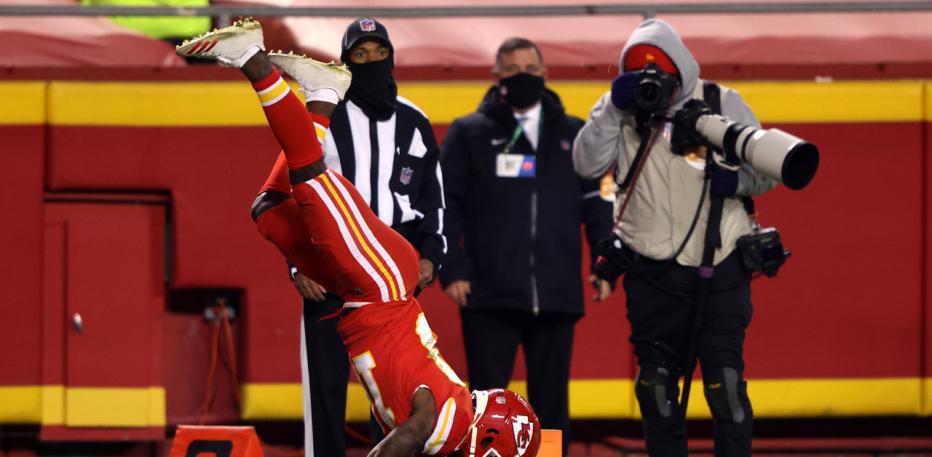tyreek hill flip