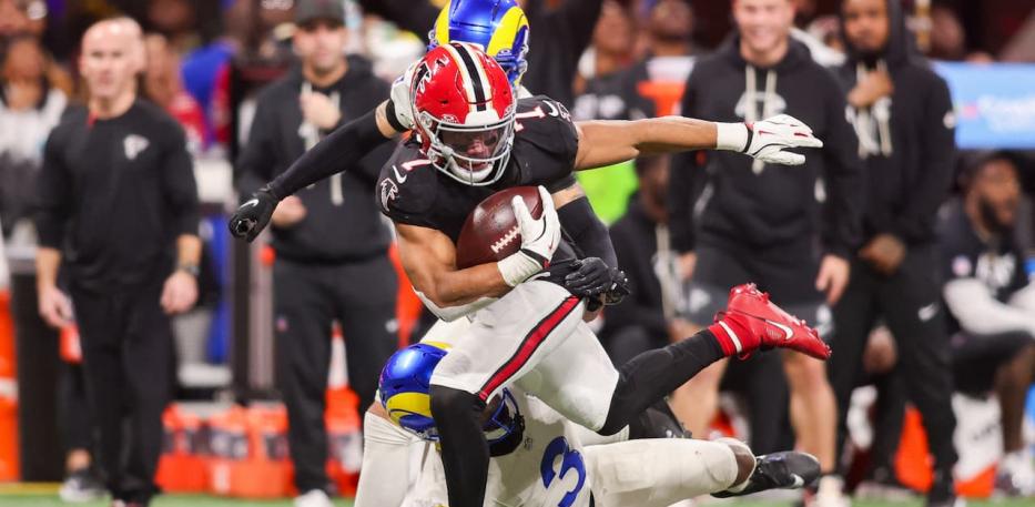 Bijan Robinson carry 