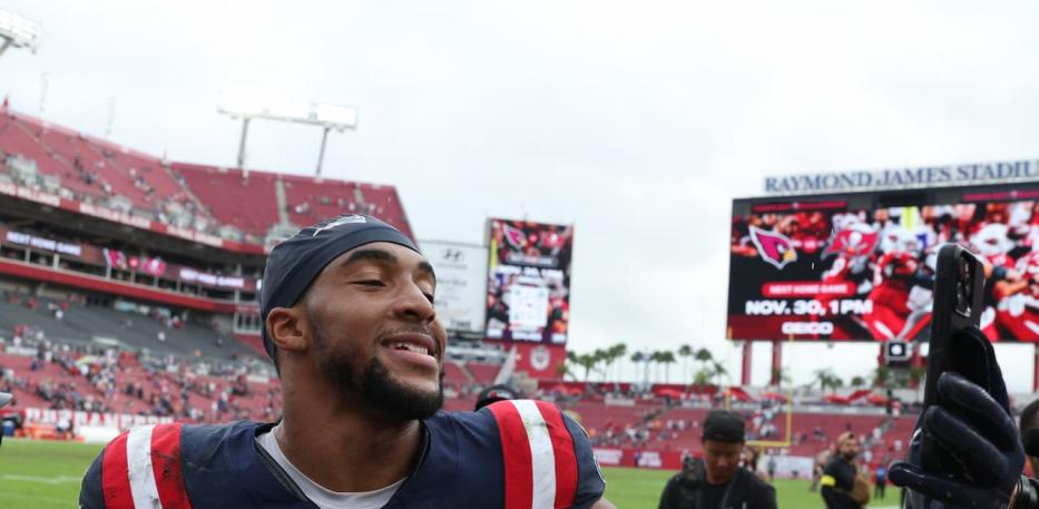 treveyon henderson selfie