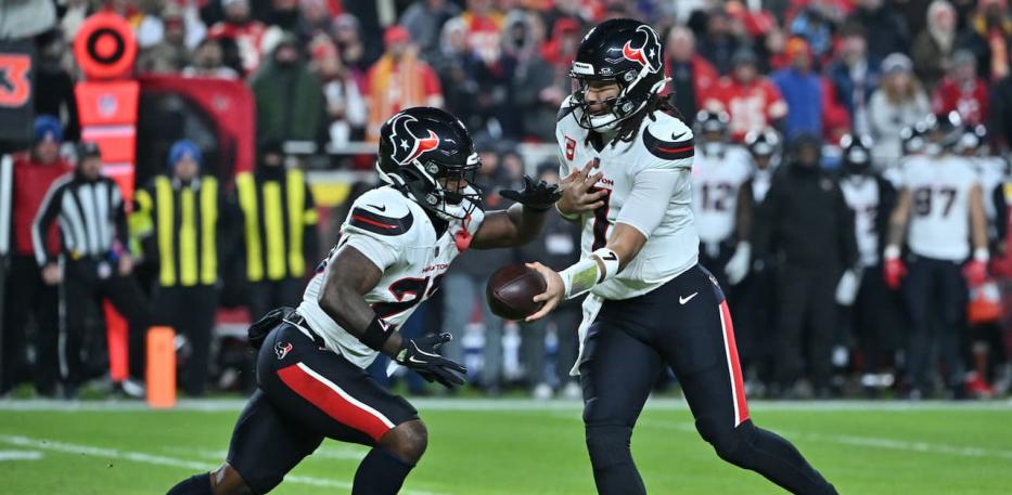 c.j. stroud woody marks handoff