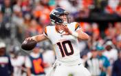 Bo Nix throwing 